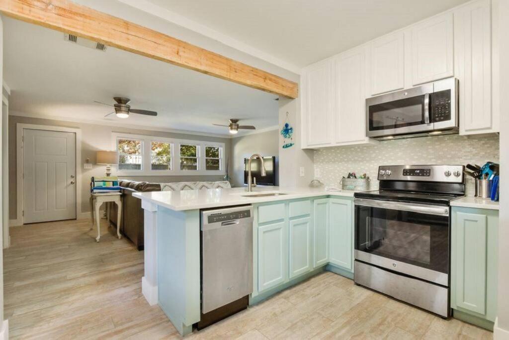 Shady Oaks Beach House With Beautiful Ocean Views! Gulfport Exterior photo